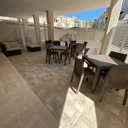 Seal Domo - Con Patio E Parcheggio Privato A كالياري