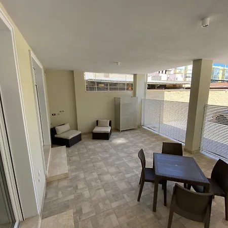Seal Domo - Con Patio E Parcheggio Privato A Apartman Cagliari